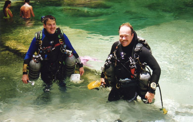 Buceadores de sidemount
